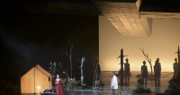 Tosca en clair-obscur à l’Opéra Bastille