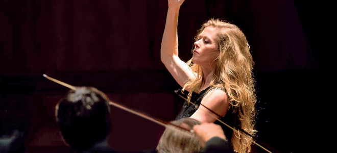 La Carrière du Libertin confirme la carrière de Barbara Hannigan à la baguette à la Philharmonie