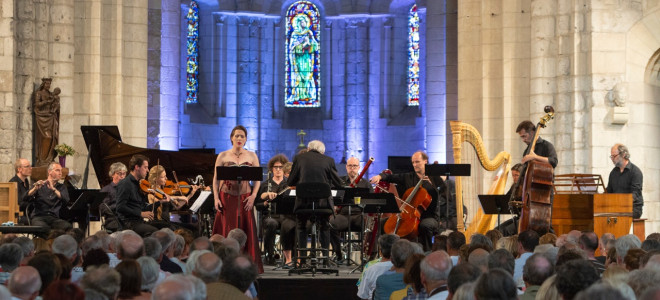 Lucile Richardot prend Le Chant de la Terre de Mahler au Festival de Saintes