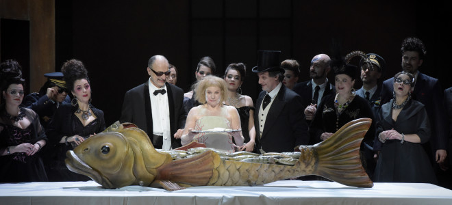 Yvonne, Princesse de Bourgogne revient ronger ses os dans son Palais Garnier
