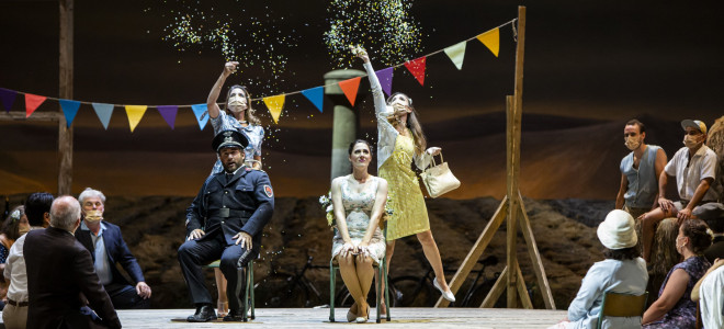 L’Élixir d’amour à l’Opéra de Paris : l’équilibre et le flacon sans l’ivresse