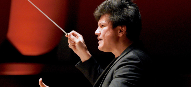 Aziz Shokhakimov renouvelé à l’Orchestre Philharmonique de Strasbourg