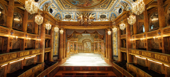 Écho et Narcisse, entre marbre doré et tapisseries à l’Opéra Royal de Versailles