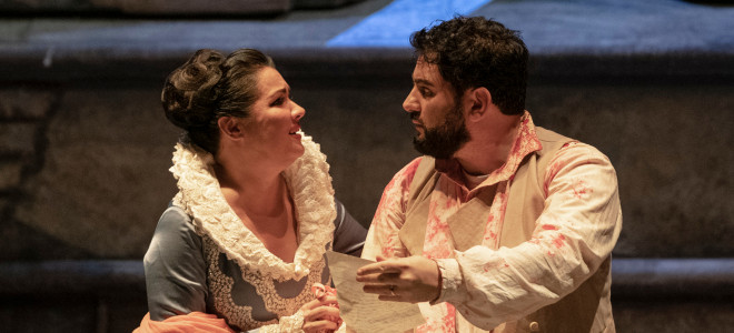 Tosca crépusculaire avec Anna Netrebko au Teatro Colón