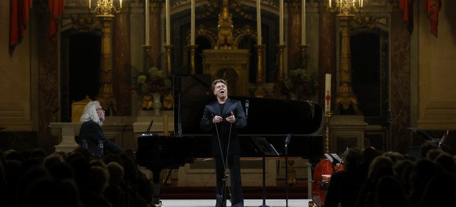 Roberto Alagna aux Invalides : des frissons dans une Cathédrale