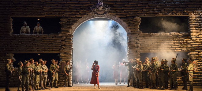 Carmen à l’Opéra de Nice : de la froide actualité du monde à l’insoutenable liberté de l’être
