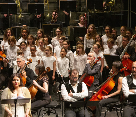 La Maîtrise du Conservatoire Français Poulenc de Tours chante Frédégonde de Guiraud