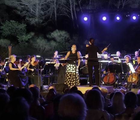 Béatrice Uria-Monzon et l’Orchestre National Avignon-Provence dirigés par Debora Waldman