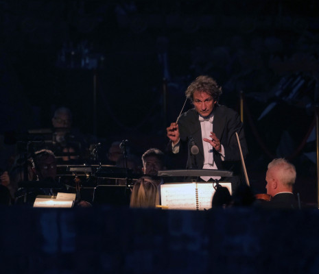 Marco Armiliato dans Aida - Festival de Vérone