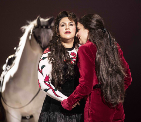 Julie Boulianne & Yaritza Véliz - Les Capulet et les Montaigu par Pınar Karabulut
