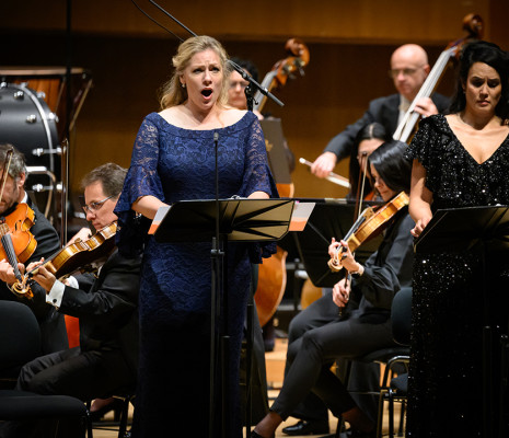 Jennifer Holloway chante L'Ancêtre de Saint-Saëns