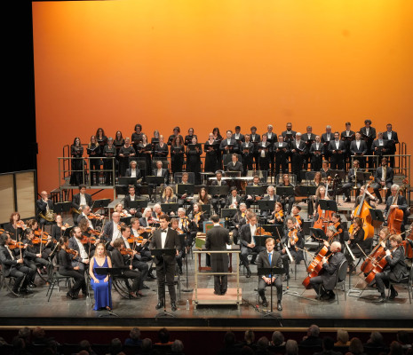 Emy Gazeilles, Alexandre Baldo et Maciej Kwaśnikowski​ avec le Chœur Opéra national Montpellier Occitanie et l'Orchestre national Montpellier Occitanie