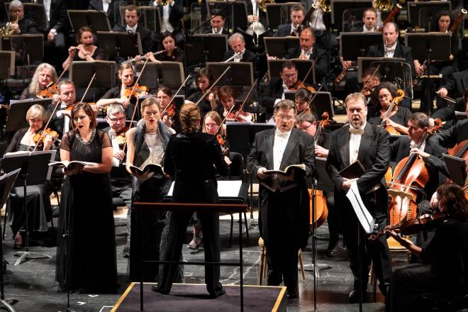 Serena Farnocchia, Sabina Willeit, Marc Laho & Roberto Scandiuzzi - Requiem de Verdi