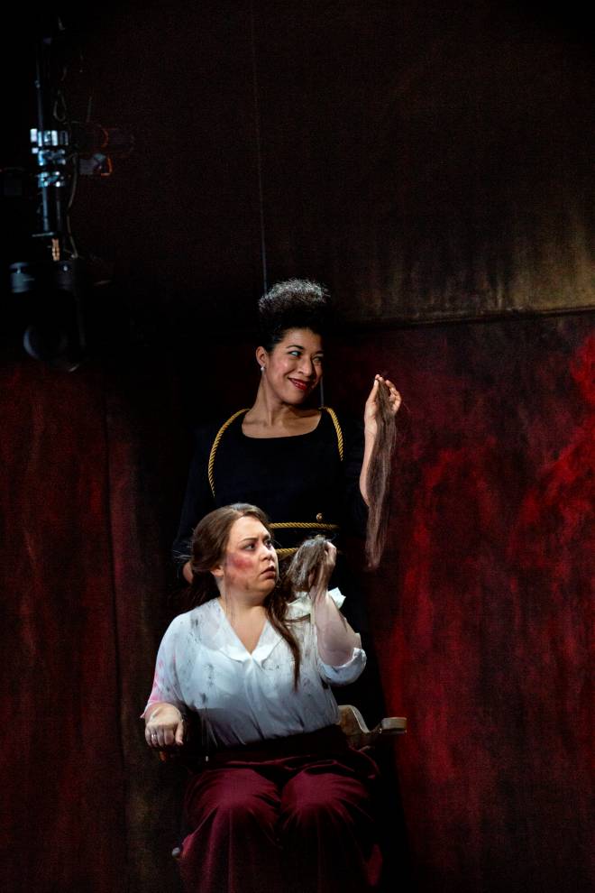 Mary Elizabeth Williams & Victoria Yarovaya - Nabucco par Marie-Eve Signeyrole