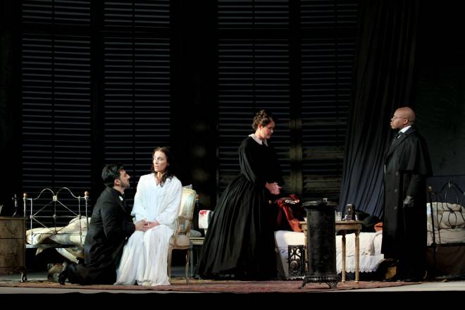 Charles Castronovo, Ermonela Jaho, Catherine Carby, Simon Shibambu - La Traviata par Richard Eyre