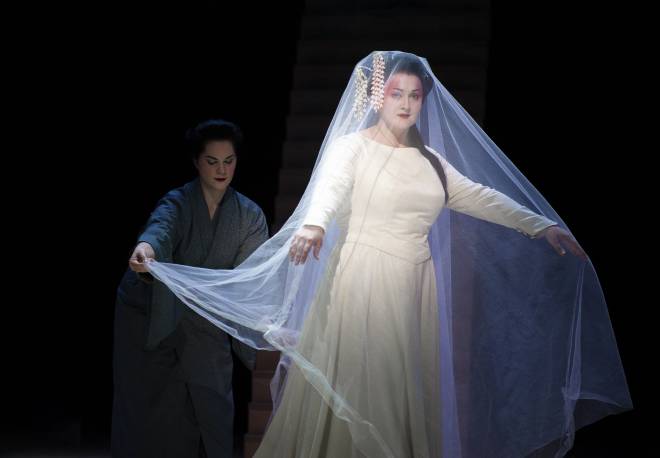 Desirée Baraula & Elisabeth Teige - Madame Butterfly par Stephen Langridge