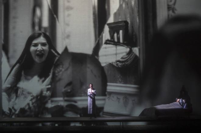 7 Morts de Maria Callas par Marina Abramović