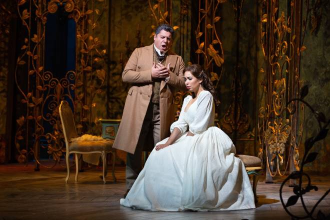 Luca Salsi & Nadine Sierra - La Traviata par Michael Mayer