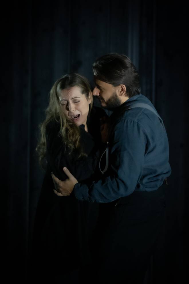 Erika Beretti et Raffaele Abete dans Stiffelio par Bruno Ravella