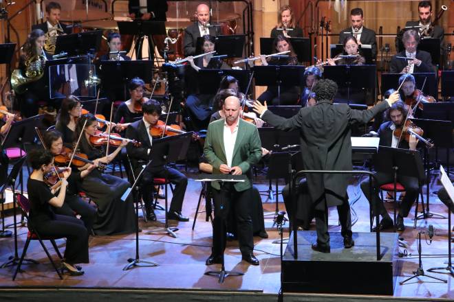 Stéphane Degout, Alain Altinoglu et l'Orchestre Symphonique de la Monnaie