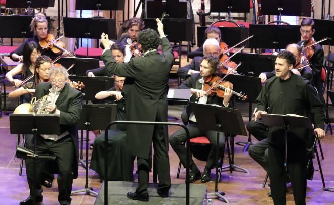 Jean-Pierre Dassonville, Alain Altinoglu, Ed Lyon et l'Orchestre Symphonique de la Monnaie