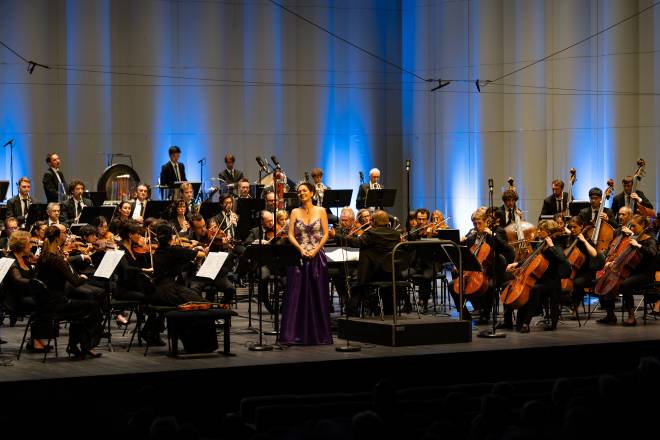 Melody Louledjian, Mikko Franck et l'Orchestre Philharmonique de Radio France