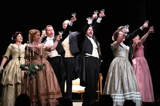 Gabriella Cassidy, Robyn Lyn Evans, Matthew Hargreaves, Timothy Dawkins, Ambrose Connoly, Stéphanie Windsor-Lewis - La Traviata par Diva Opera