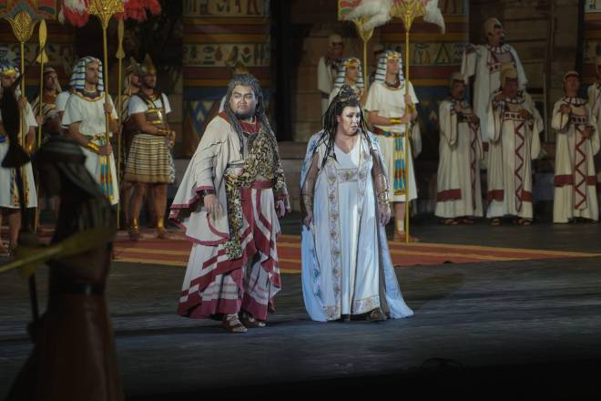 Youngjun Park et Maria José Siri dans Aida par Gianfranco de Bosio aux Arènes de Vérone