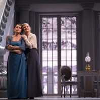 Salome Jicia et Julie Bailly dans Otello de Rossini