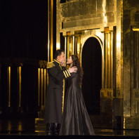 Radvanovsky et Antonenko dans Aida