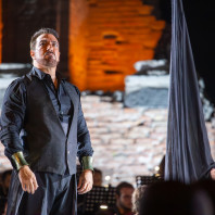 Eduardo Sandoval dans Turandot au Théâtre antique de Taormina