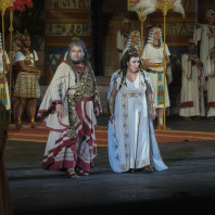 Youngjun Park et Maria José Siri dans Aida par Gianfranco de Bosio aux Arènes de Vérone