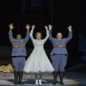 Lawrence Brownlee, Julie Fuchs & Lionel Lhote - La Fille du Régiment par Laurent Pelly