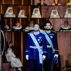 Jonas Kaufmann et Julien Dran dans Don Carlos