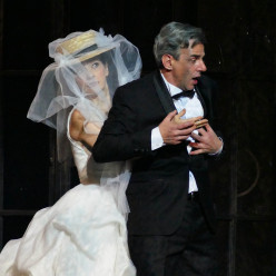 Patrizia Ciofi et Jean-Sébastien Bou - Les Noces de Figaro par Vincent Boussard