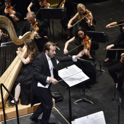 Fabien Gabel et l'Orchestre de chambre de Paris