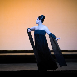 Eleonora Buratto - Madame Butterfly par Robert Wilson