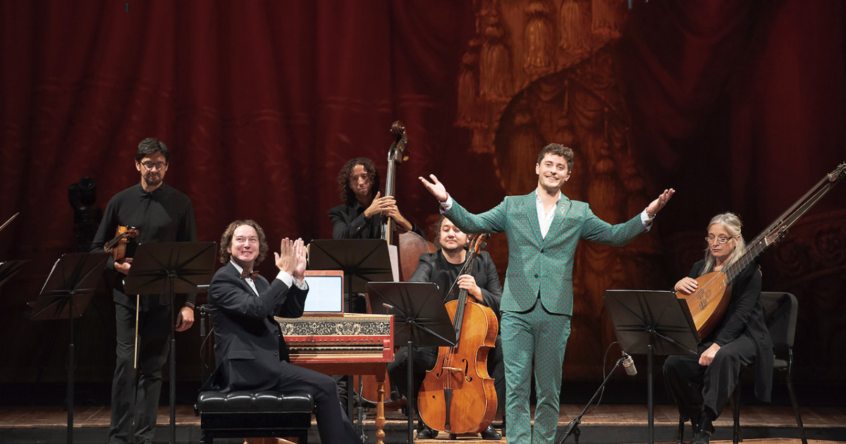 Le Teatro Colón s’énamoure des débuts lumineux du contre-ténor Jakub