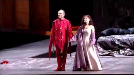 Leo Nucci et Elena Mosuc dans Rigoletto à l'Opéra de Bilbao